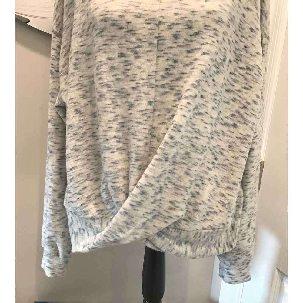 NWT Lush Front Twist Sweater Made in the USA Large Ivory Blue